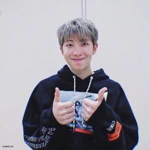 Meet your Posher, Linh